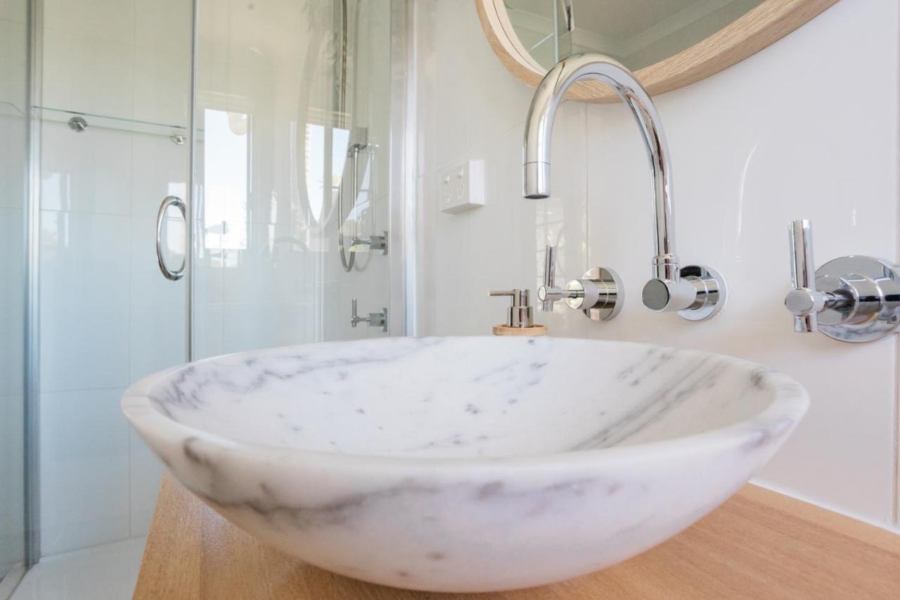 Studio 26: Central, Hampton'S Poolside Hideaway Coffs Harbour Esterno foto